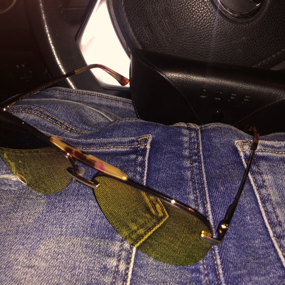 DIFF Sunglasses - Picture 3 of 5